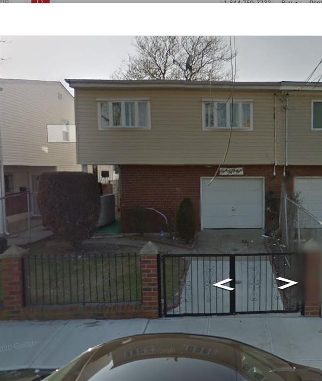 Single Family in Arverne - Beach 65th  Queens, NY 11692