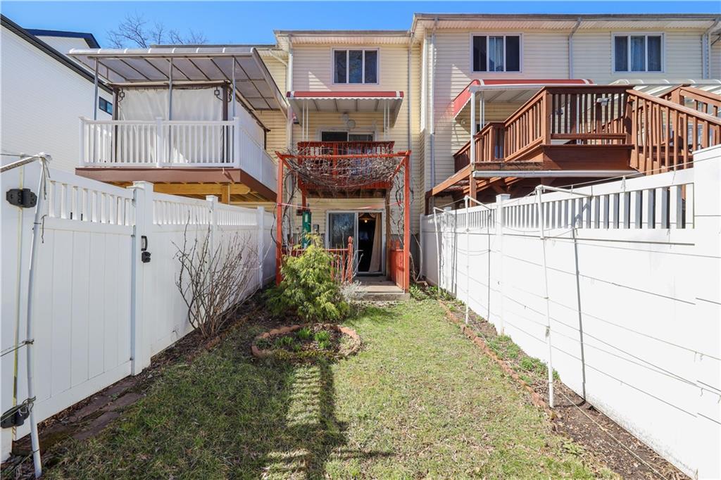 Single Family Townsend  Staten Island, NY 10304, MLS-490162-2