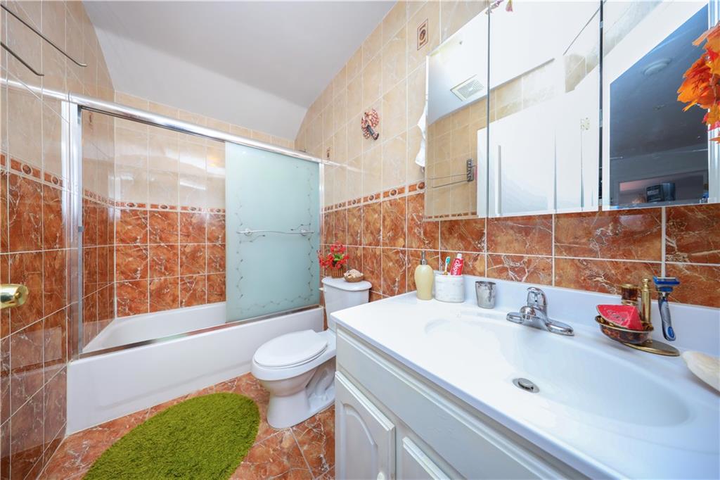 Single Family Townsend  Staten Island, NY 10304, MLS-490162-23