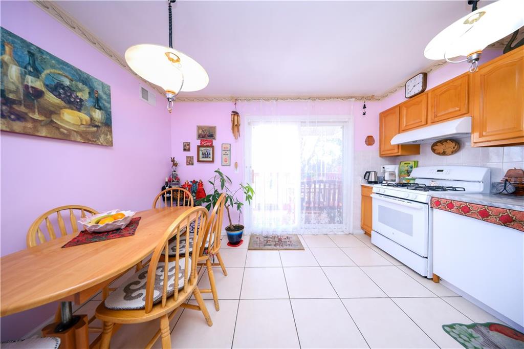 Single Family Townsend  Staten Island, NY 10304, MLS-490162-7