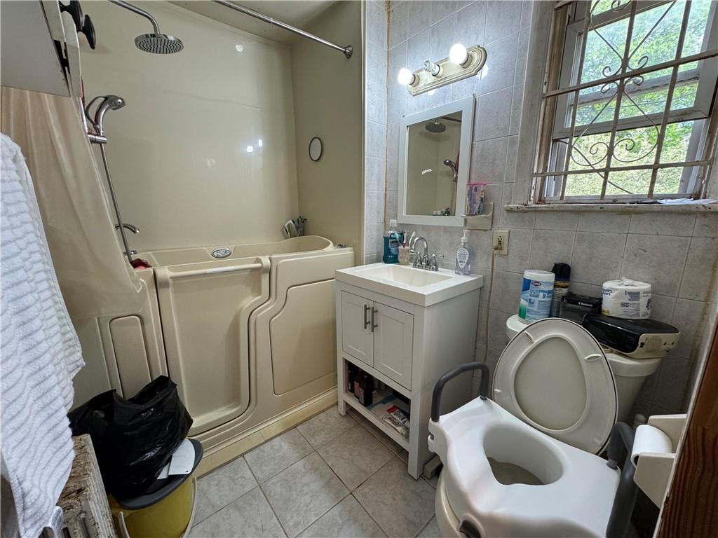 Single Family Vanderbilt  Staten Island, NY 10304, MLS-492766-13