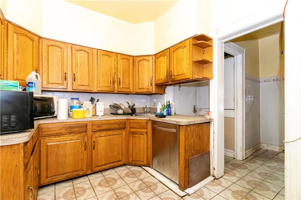 Single Family Clarendon  Brooklyn, NY 11203, MLS-493443-15