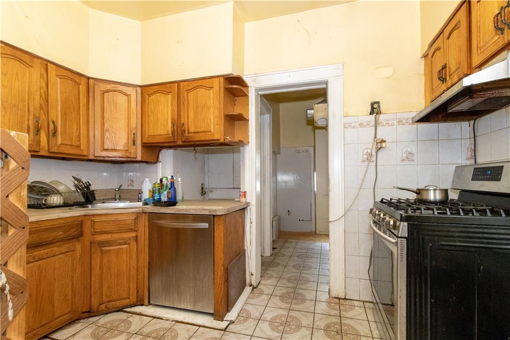 Single Family Clarendon  Brooklyn, NY 11203, MLS-493443-16