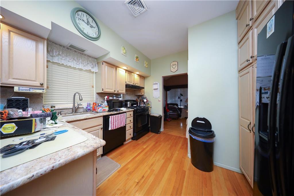 Single Family Hurlbert  Staten Island, NY 10305, MLS-494323-18