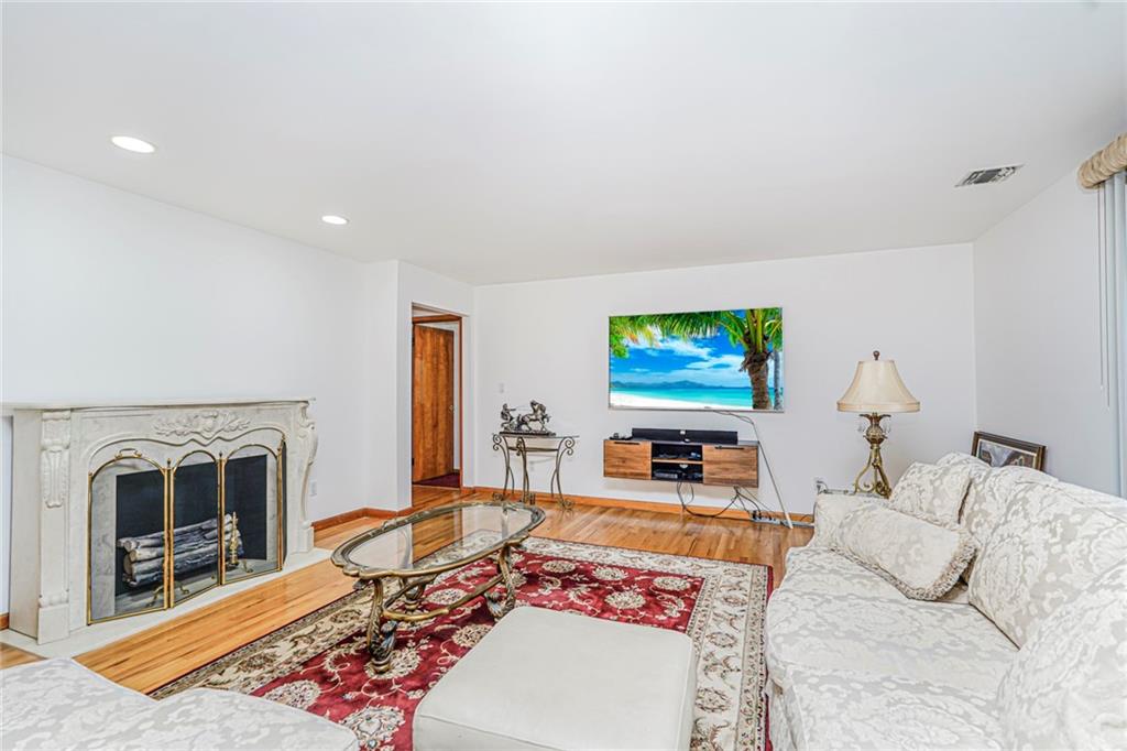 Single Family Longfellow  Staten Island, NY 10301, MLS-494586-9