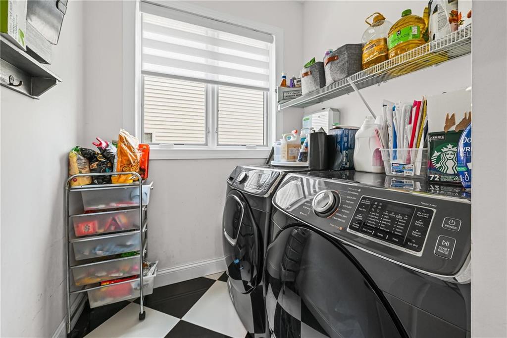 Single Family Cheevers  Staten Island, NY 10307, MLS-495149-12