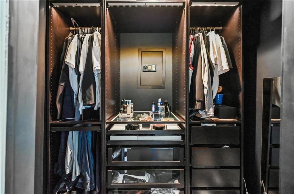 Single Family Cheevers  Staten Island, NY 10307, MLS-495149-31