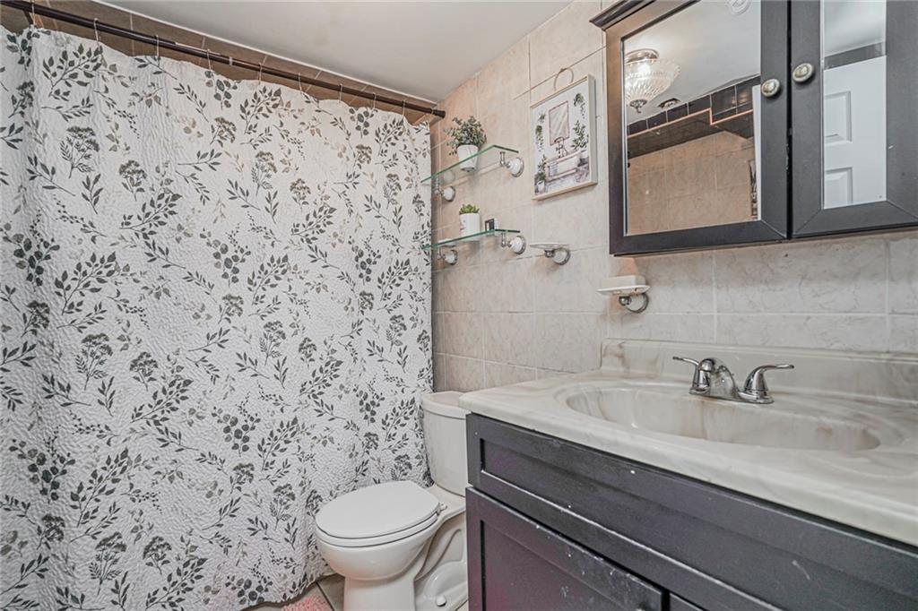 Single Family Brentwood  Staten Island, NY 10301, MLS-495206-24