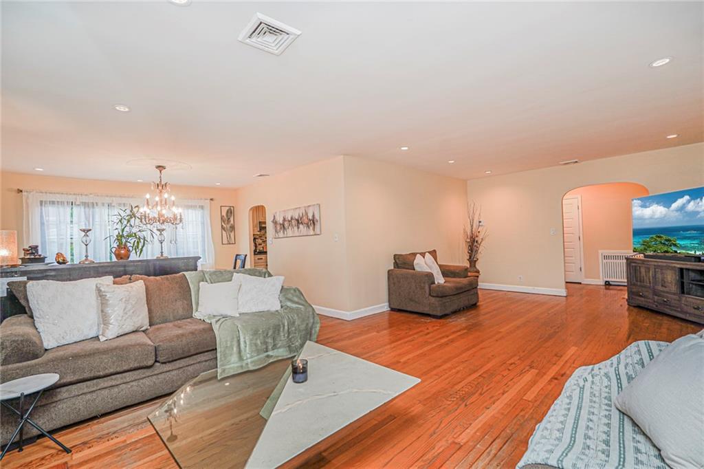 Single Family Brentwood  Staten Island, NY 10301, MLS-495206-9