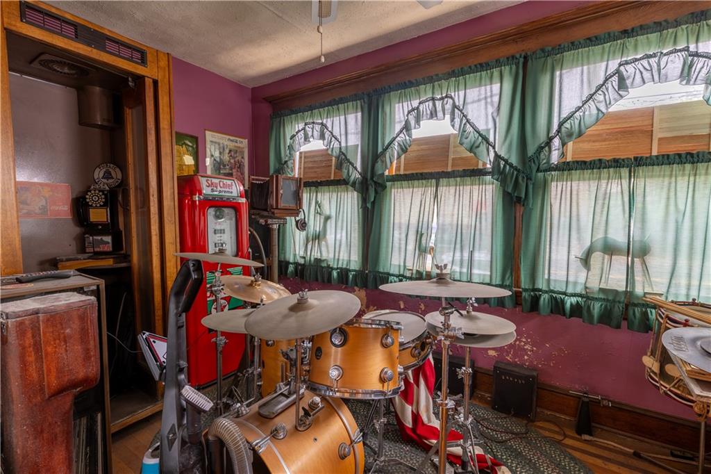 Single Family Decker  Staten Island, NY 10302, MLS-495214-5