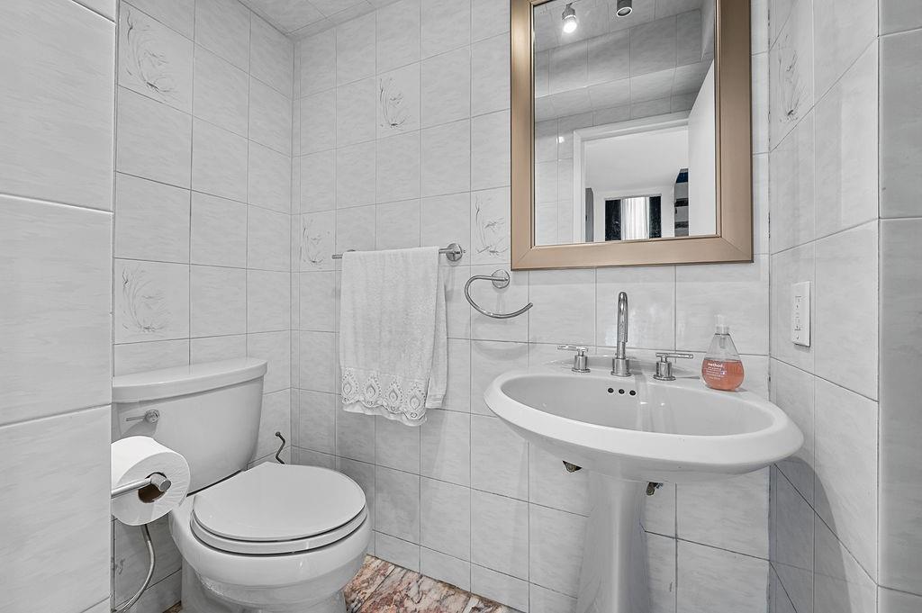 Single Family Goller  Staten Island, NY 10314, MLS-495378-18