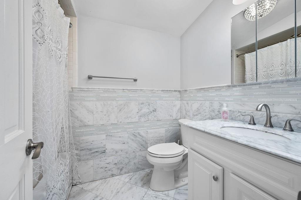 Single Family Goller  Staten Island, NY 10314, MLS-495378-20