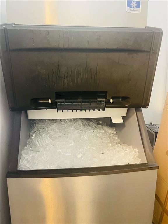 Business Only Creascent  Queens, NY 11101, MLS-496131-9