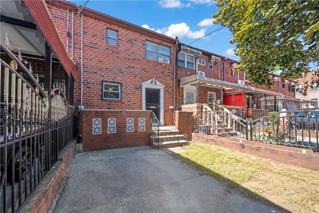 Single Family Hendrix  Brooklyn, NY 11207, MLS-496511-27