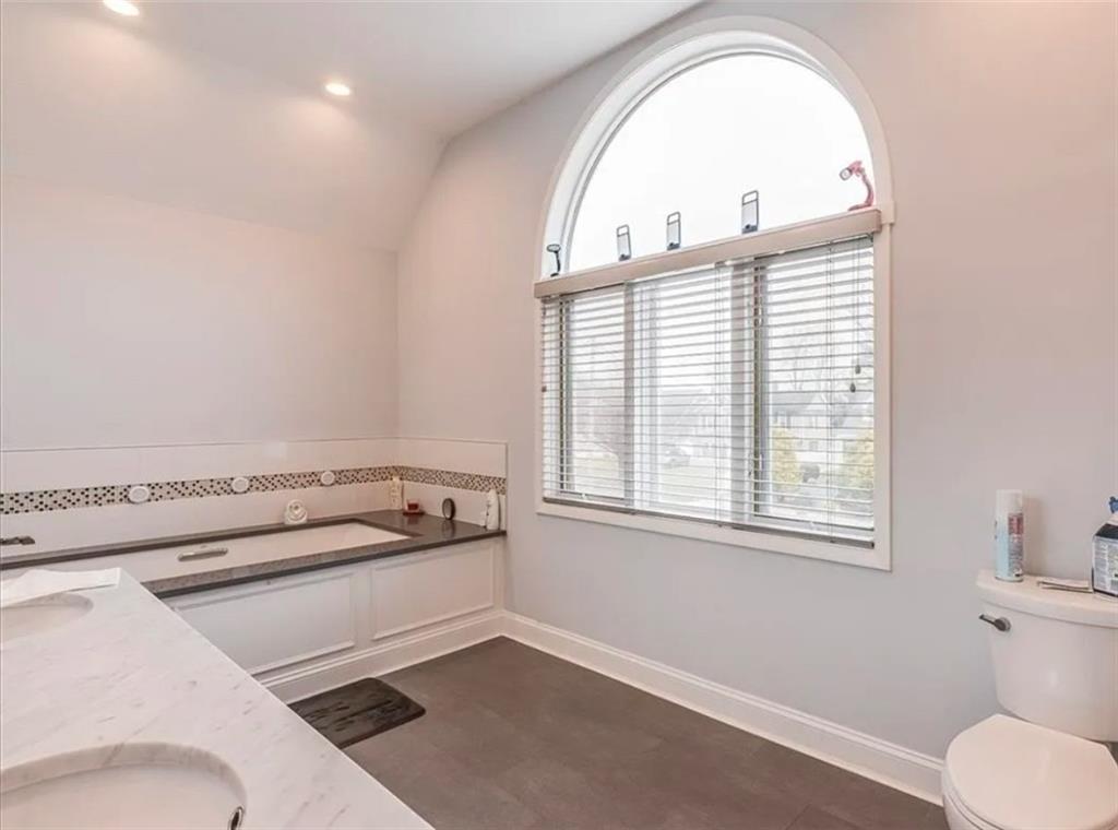 Single Family Central  Nassau, NY 11510, MLS-496957-23