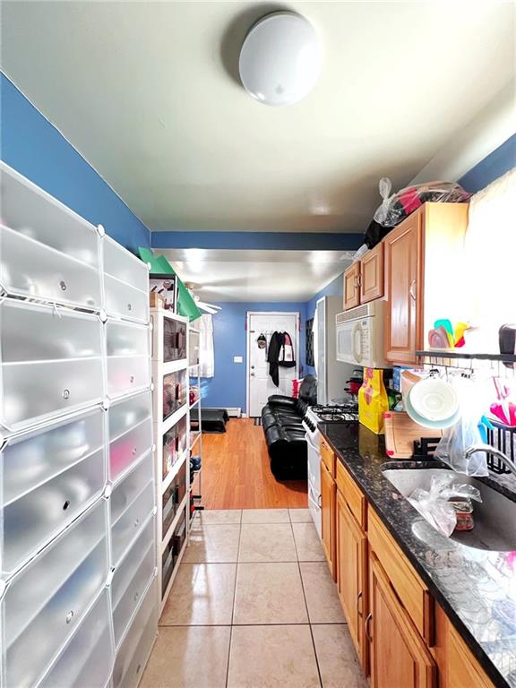 Single Family Kiswick  Staten Island, NY 10306, MLS-496968-20