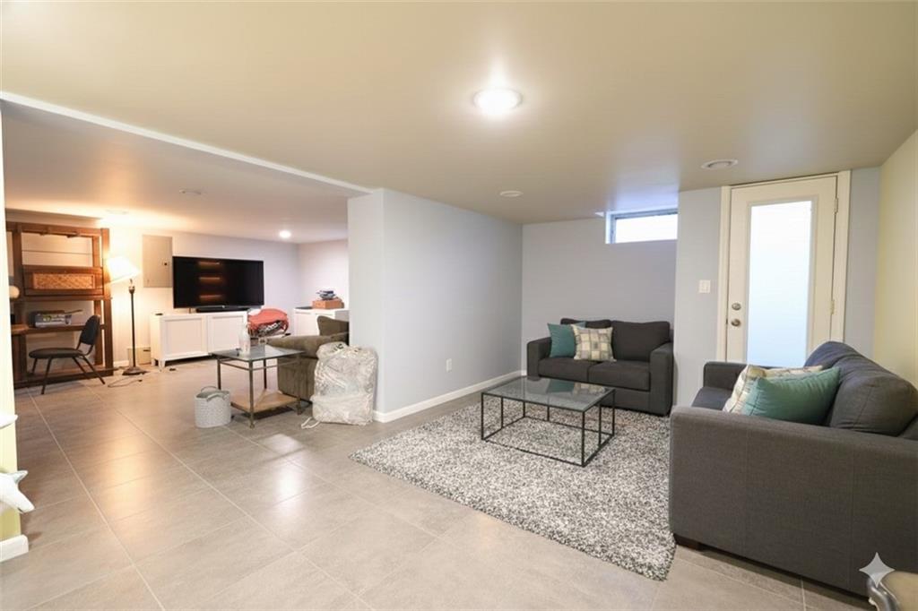 Single Family Leverett  Staten Island, NY 10308, MLS-497074-24