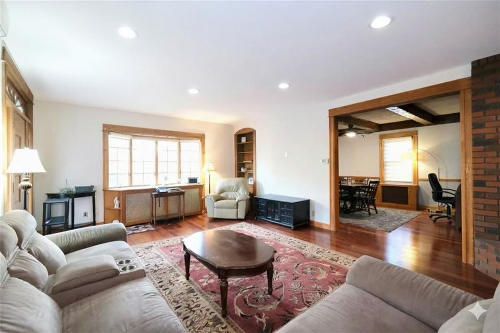 Single Family Leverett  Staten Island, NY 10308, MLS-497074-9