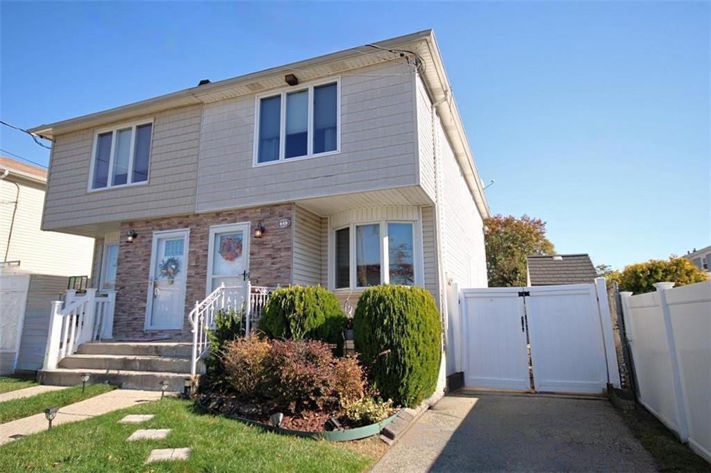 Single Family Pompey  Staten Island, NY 10312, MLS-497106-21