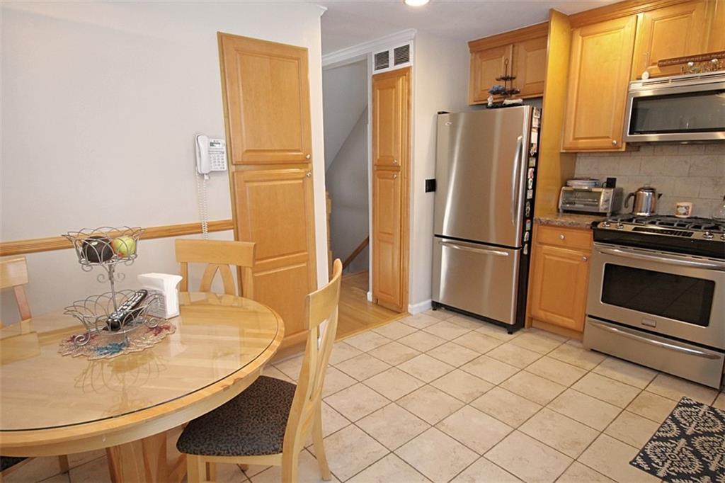 Single Family Pompey  Staten Island, NY 10312, MLS-497106-9