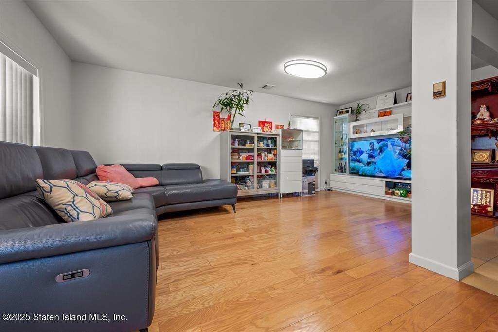 Single Family Fingerboard  Staten Island, NY 10305, MLS-497275-2