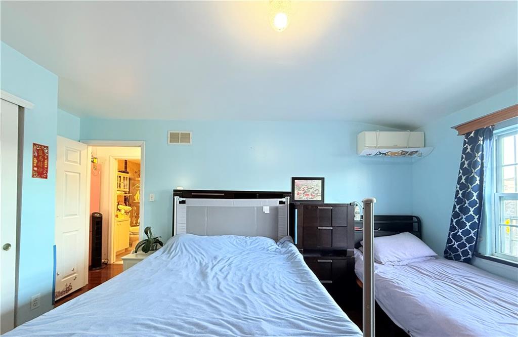 Single Family Geo  Staten Island, NY 10304, MLS-497480-22