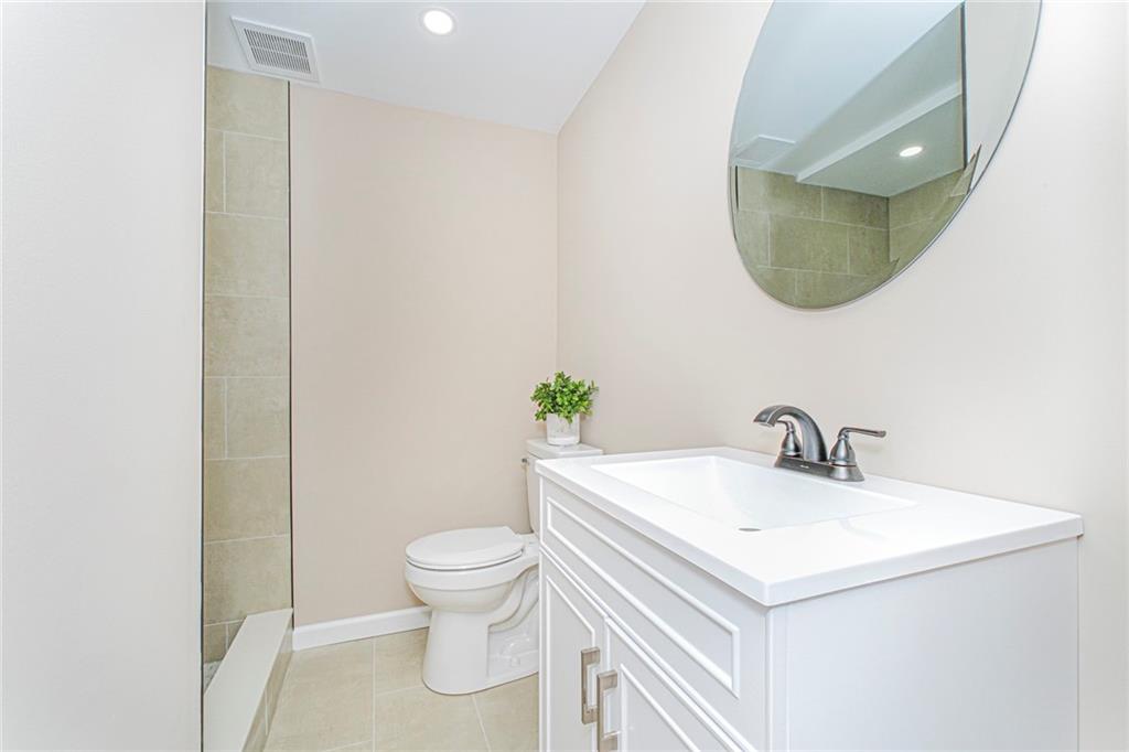 Single Family Laforge  Staten Island, NY 10302, MLS-497487-10