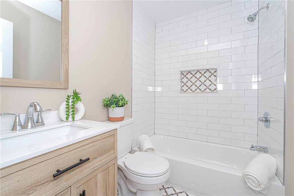 Single Family Laforge  Staten Island, NY 10302, MLS-497487-13