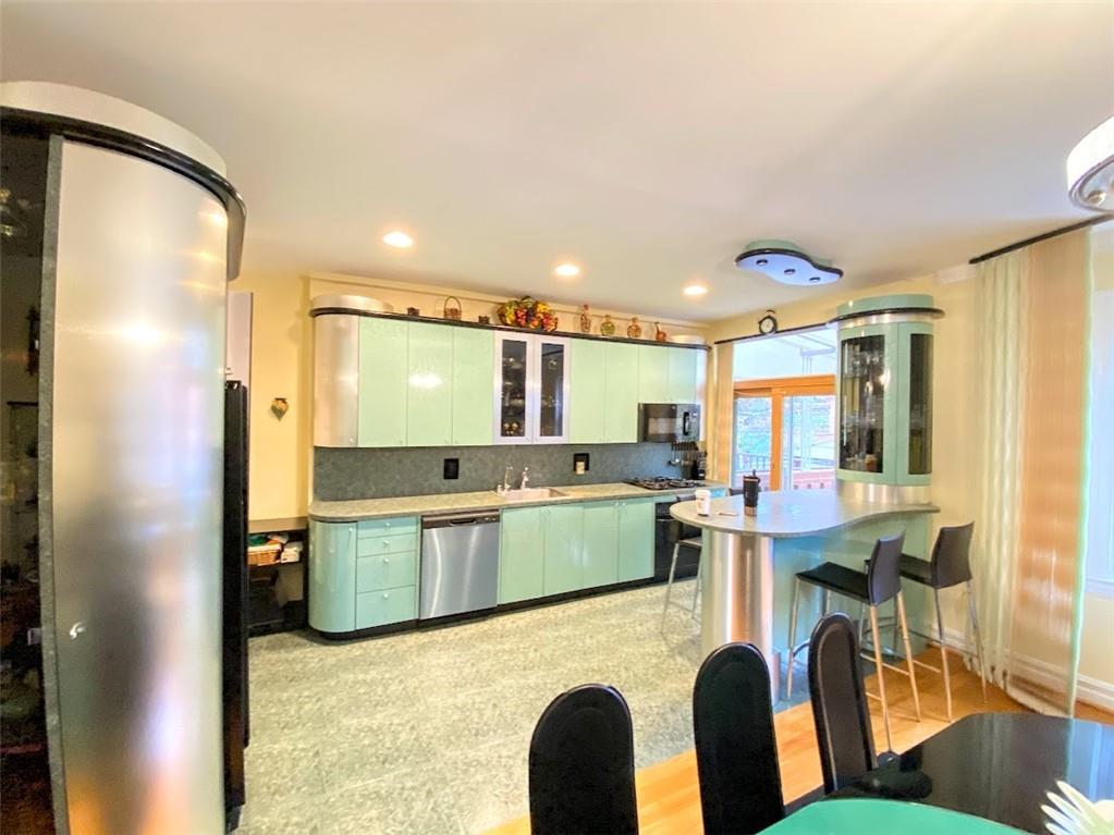 Single Family Avenue Y  Brooklyn, NY 11235, MLS-497580-19