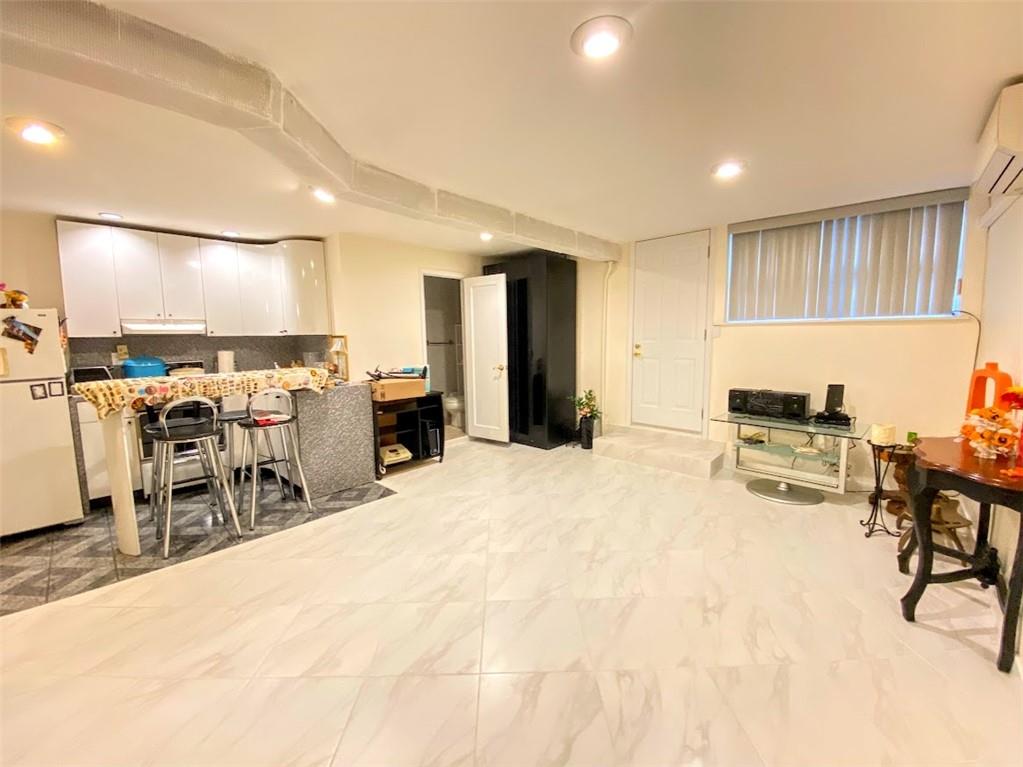 Single Family Avenue Y  Brooklyn, NY 11235, MLS-497580-21