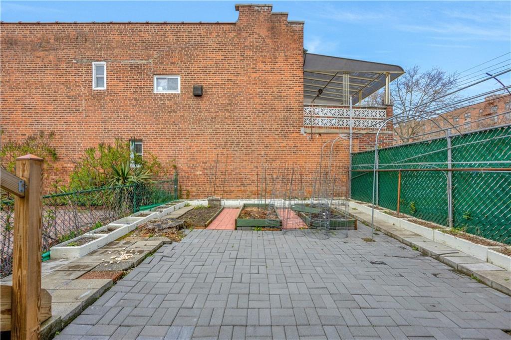 Single Family Avenue Y  Brooklyn, NY 11235, MLS-497636-23