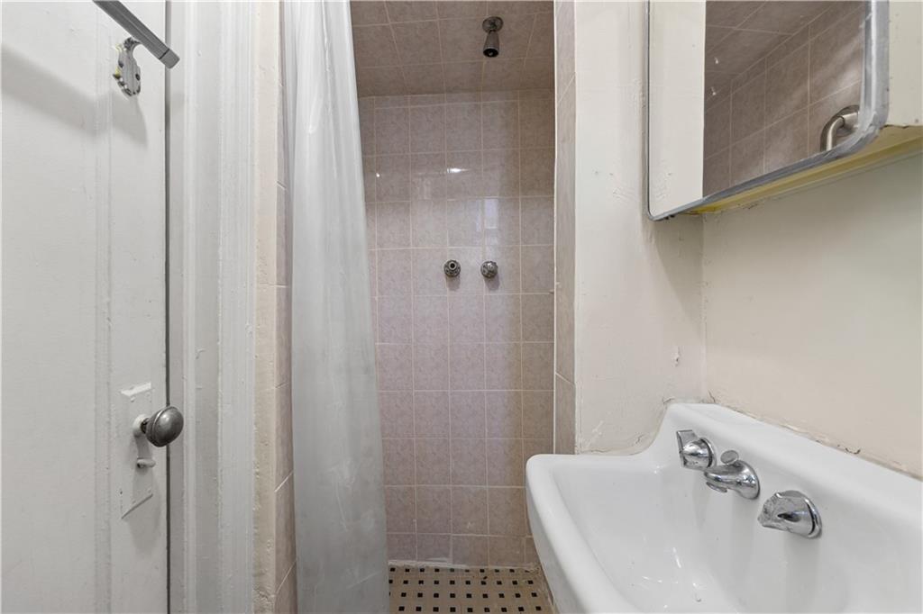 Single Family 26th  Brooklyn, NY 11229, MLS-497705-25