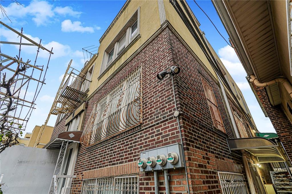 Three Family Brighton 1st  Brooklyn, NY 11235, MLS-497749-2