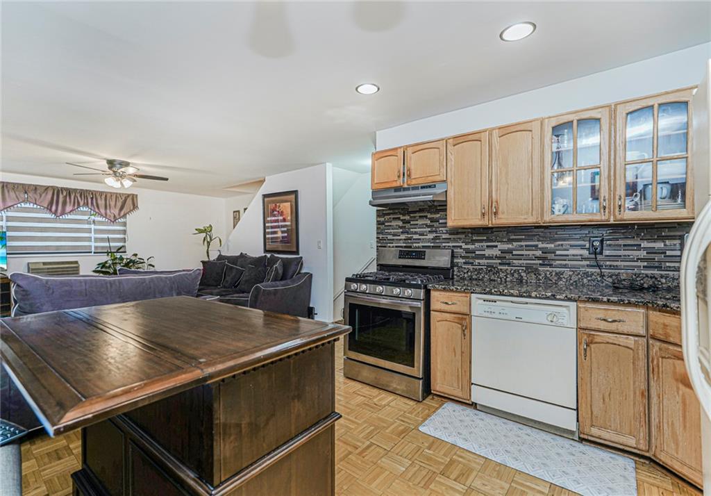 Single Family Clark  Staten Island, NY 10304, MLS-497840-3