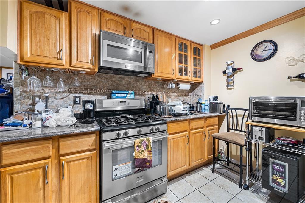 Single Family Avenue B  Brooklyn, NY 11236, MLS-497850-20